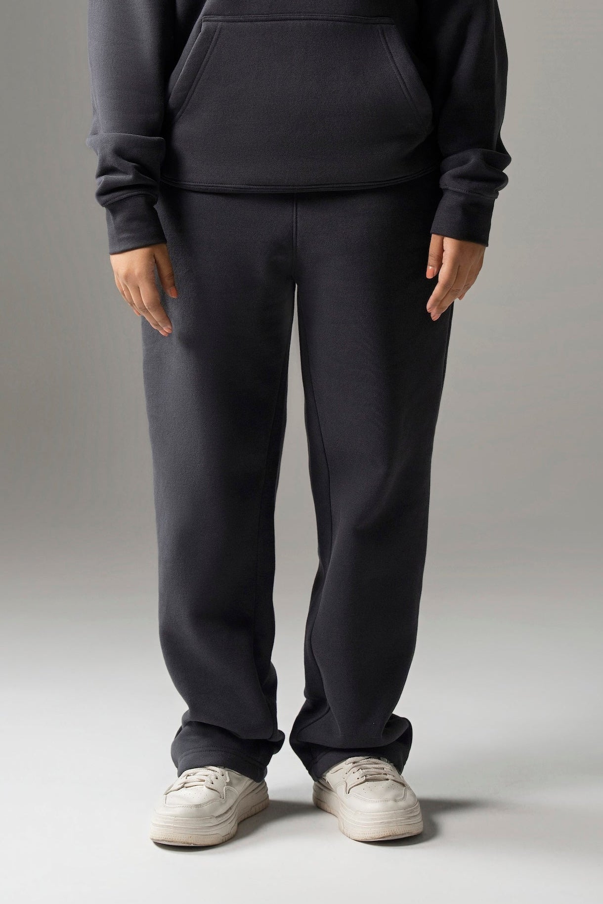THE COZY SWEATPANT (GREY METALLIC)