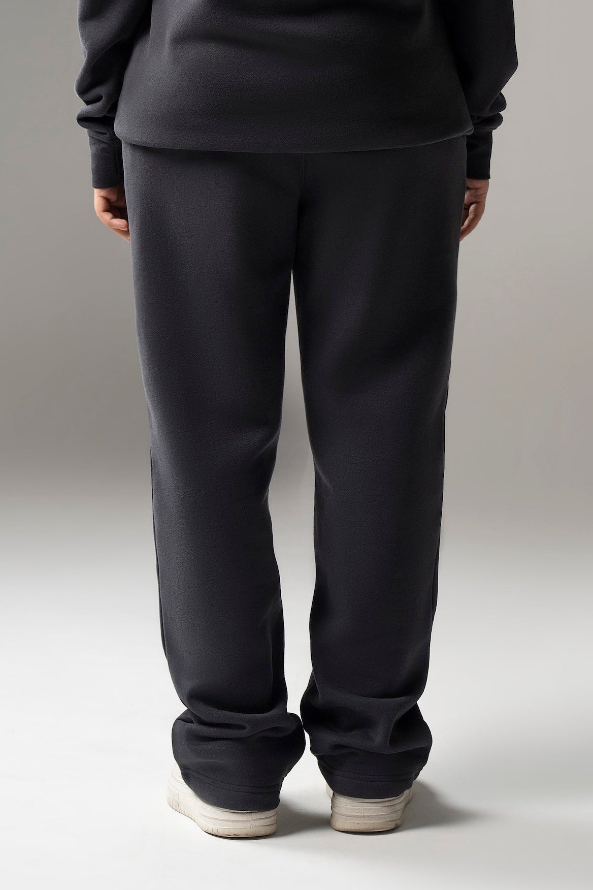 THE COZY SWEATPANT (GREY METALLIC)