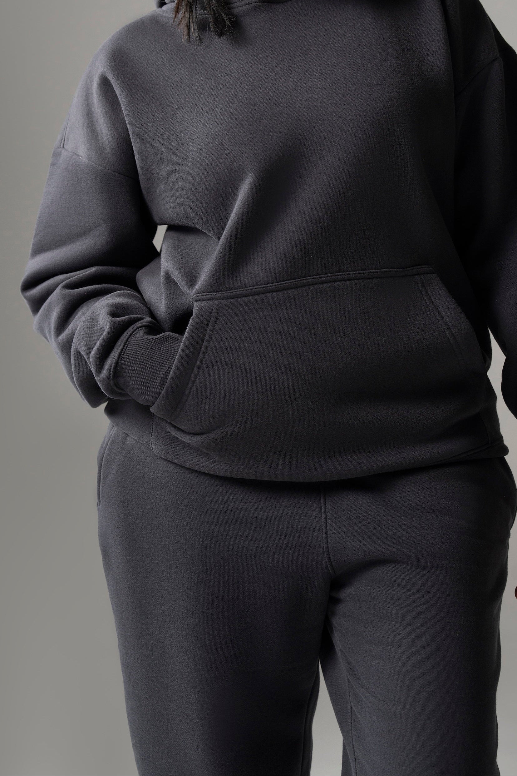 THE COZY SWEATPANT (GREY METALLIC)