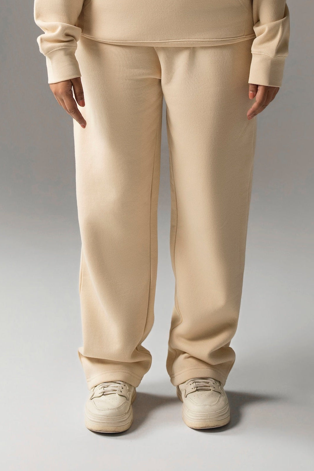 THE COZY SWEATPANT (IVORY)